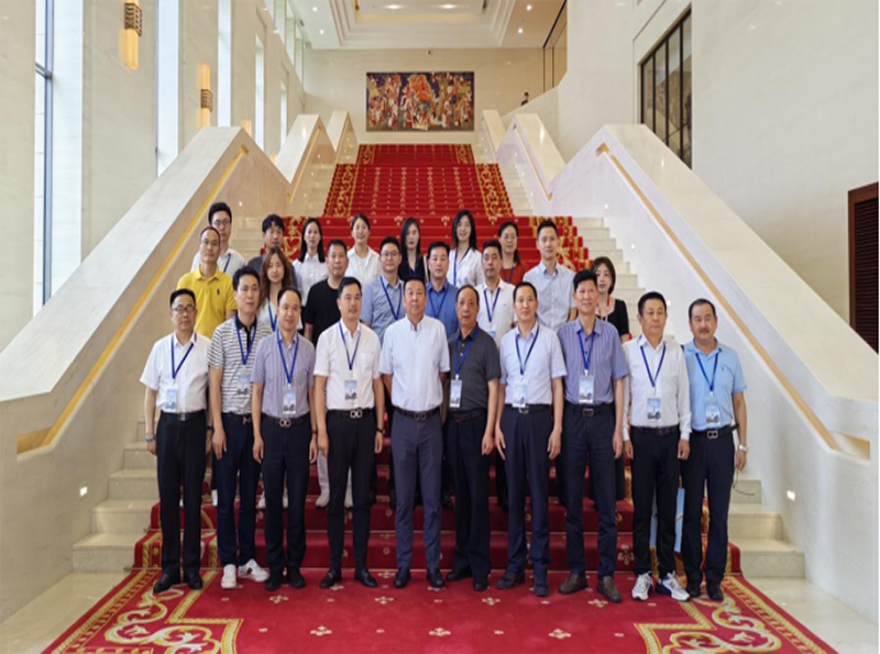 董事长刘金成会见 武汉十堰商会和十堰楚商联合会来访企业家!